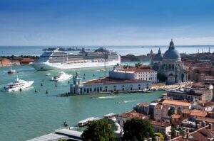Venice proposed to be added to the List of World Heritage in Danger.